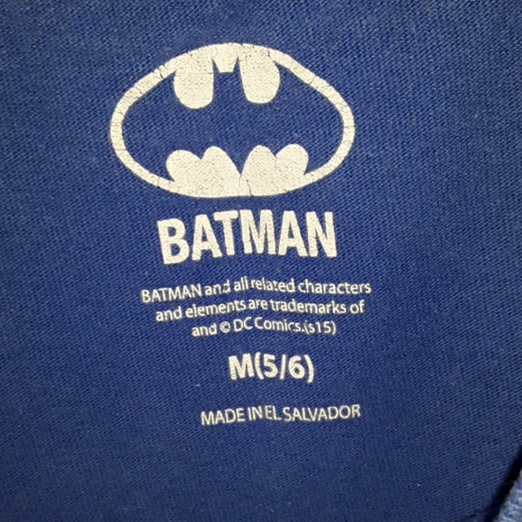 Boys Batman Long Sleeve Tee Size 5/6 - Picture 2 of 3